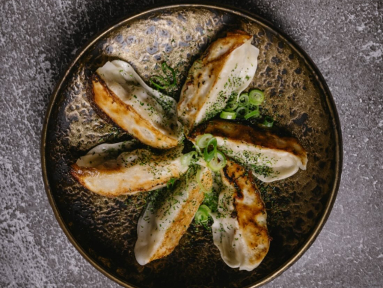 Nori Table slider image