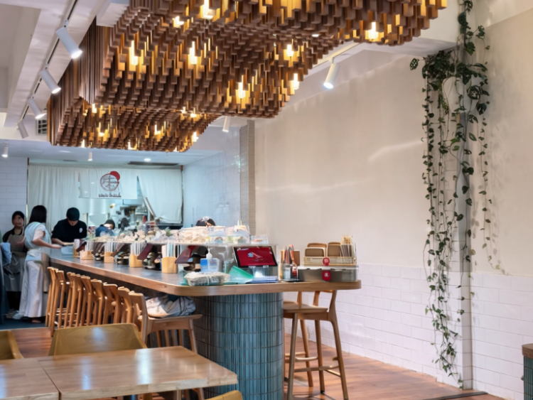 Nori Table slider image