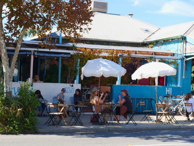 Third Wheel Cafe - South Fremantle slider image