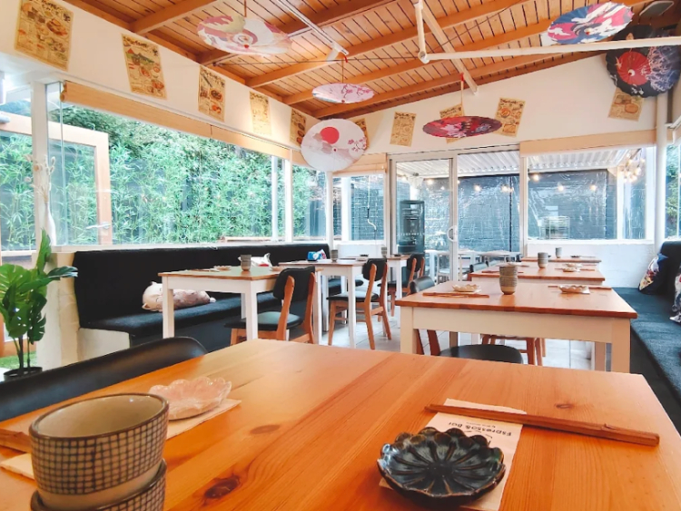Three Japanese slider image