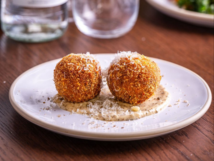 Kendal Street Kitchen slider image