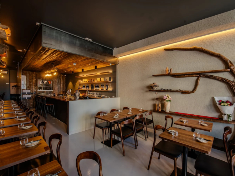 Na He Bistro slider image