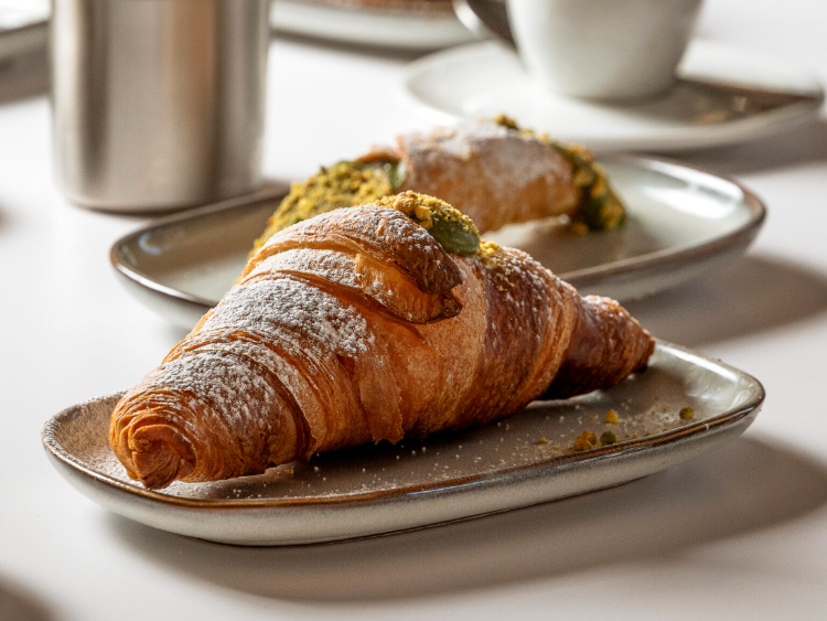 La Mortazza Espresso & Cannoli slider image