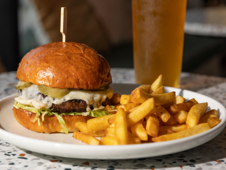 Quello Bar slider image