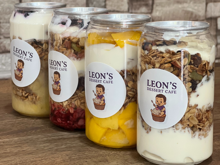 Leon Pho & Roll slider image