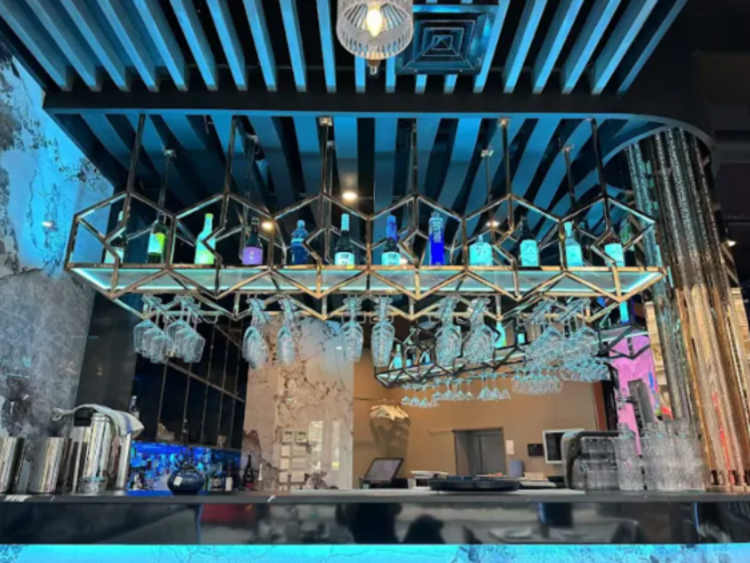 LinKee Karaoke Bar slider image
