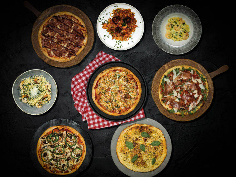Dom’s Pizza Bar  slider image