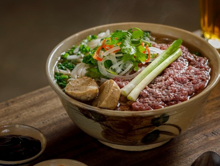 Le Phan Vietnamese Restaurant slider image