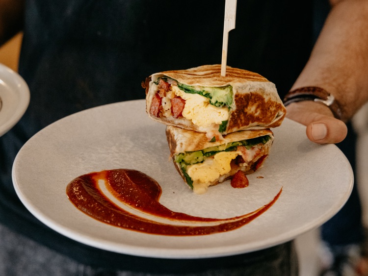 Eatz Cafe & Mexican Diner slider image