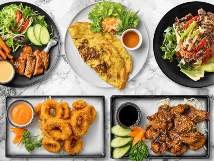 Saigon Delights Restaurant slider image
