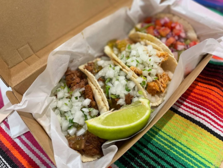 Abe’s Comida Mexicana & Cafe slider image