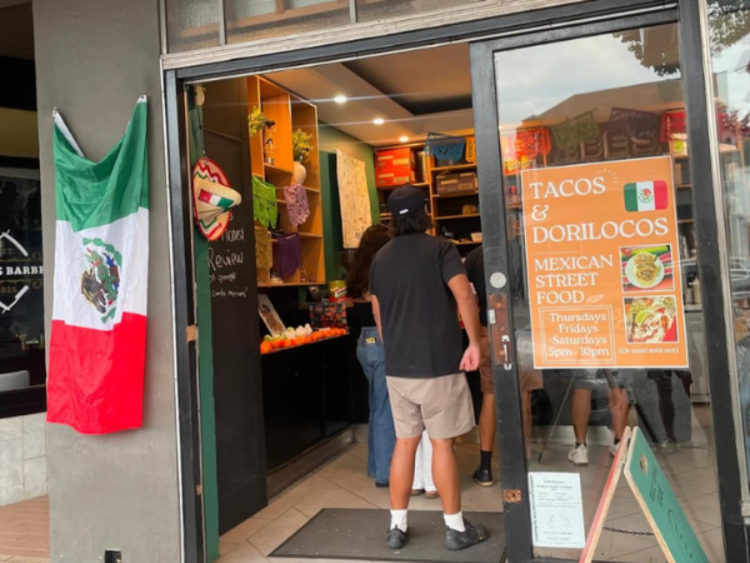 Abe’s Comida Mexicana & Cafe slider image