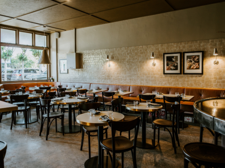 Lulu Dining slider image