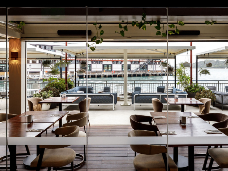 Pier Dining slider image