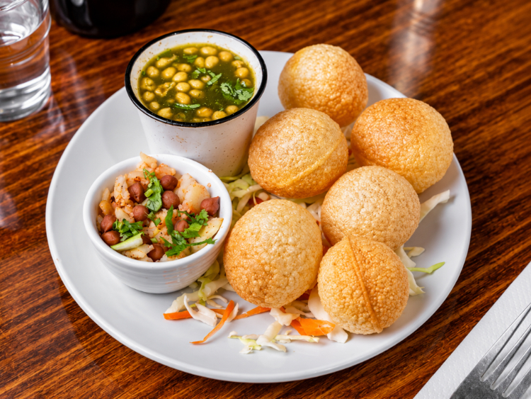 Spicy Hub Bar & Eatery slider image