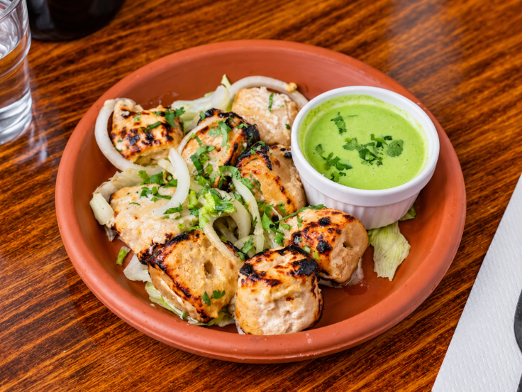 Spicy Hub Bar & Eatery slider image