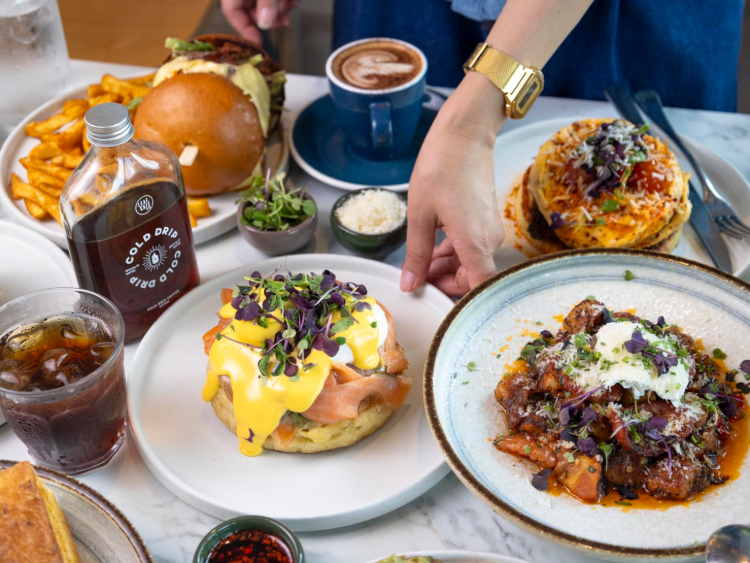 Leaf Cafe & Co - Emerald Hills slider image