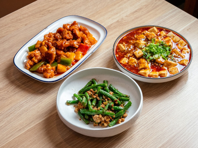 Double Chin Eats - Chatswood slider image