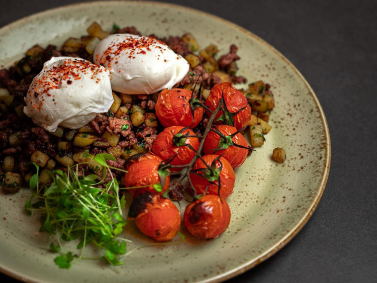 Ya Layalina slider image