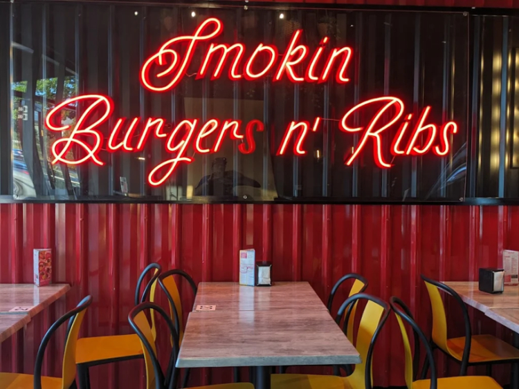 Smokin Burgers n' Ribs - Griffin slider image