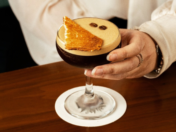 Solander Dining and Bar slider image