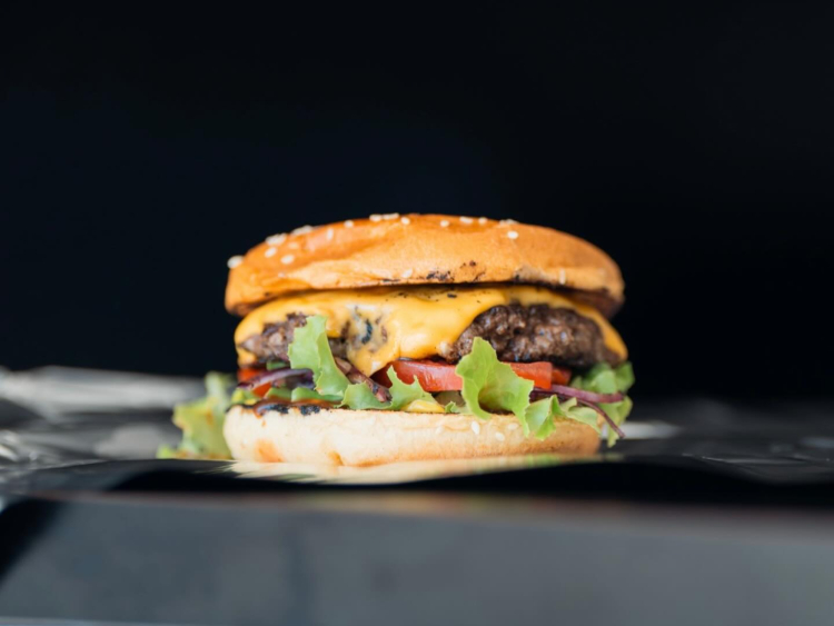 Moose And Cel Burgers slider image