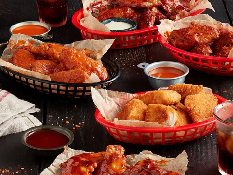 Pizza Hut - Alderley slider image