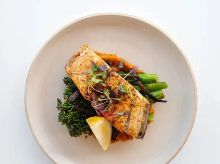 Squid Inc Bar & Grill slider image