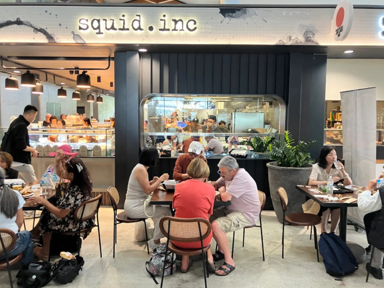 Squid Inc Bar & Grill slider image