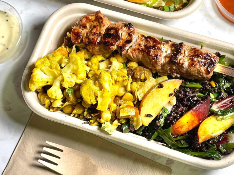 Rivergum Salads & Grill slider image