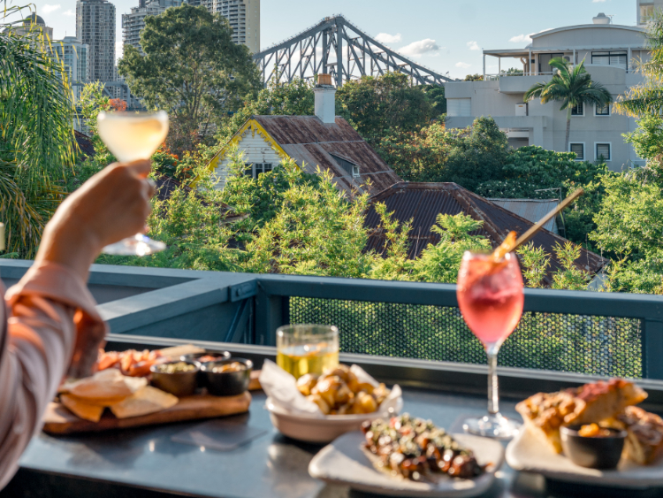 The Balfour Kitchen & Bar slider image