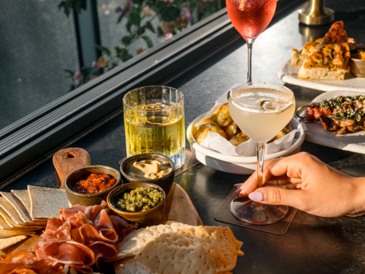 The Balfour Kitchen & Bar slider image
