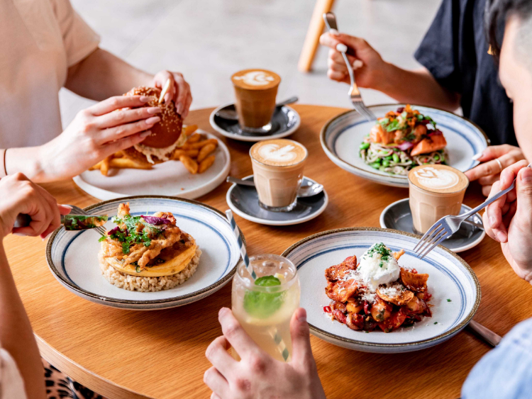 Leaf Cafe & Co - The Ponds slider image