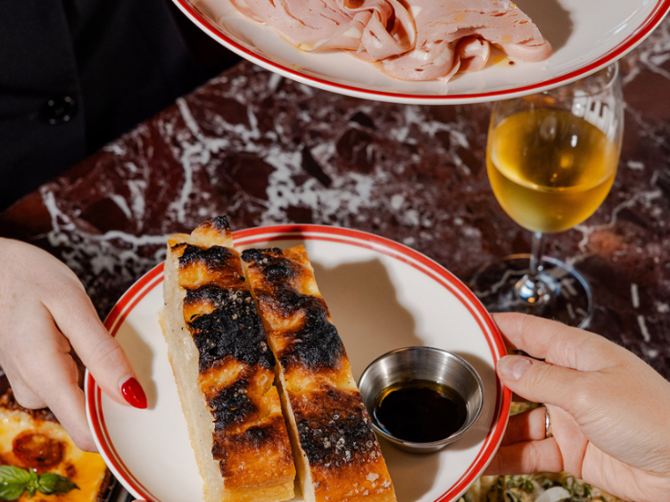 Willi's Pizza Bar slider image