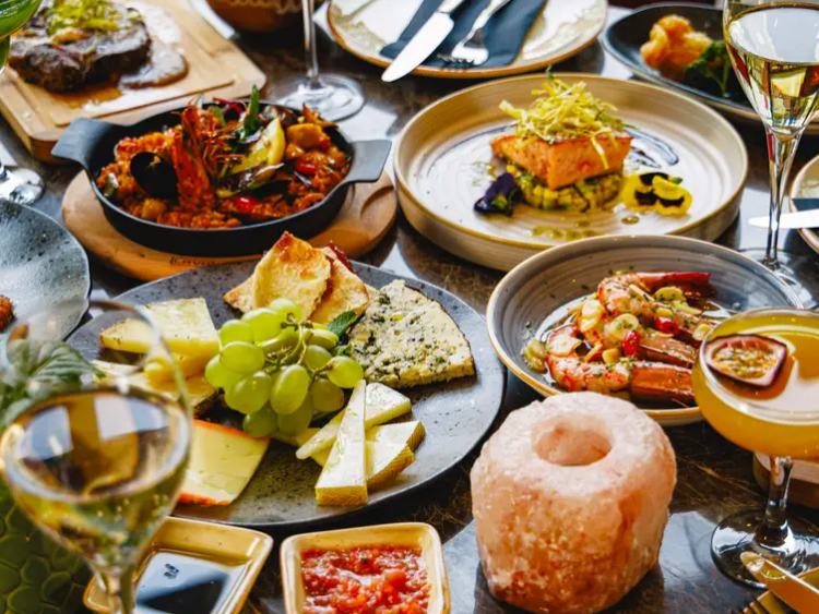 Luna Llena slider image