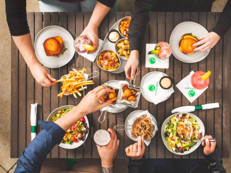 Wahlburgers - Bringelly slider image