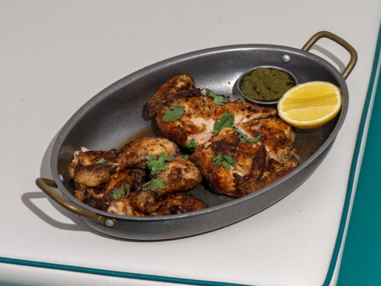 El Porton slider image