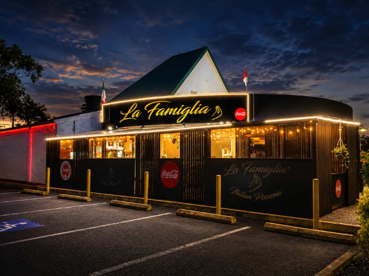La Famiglia slider image