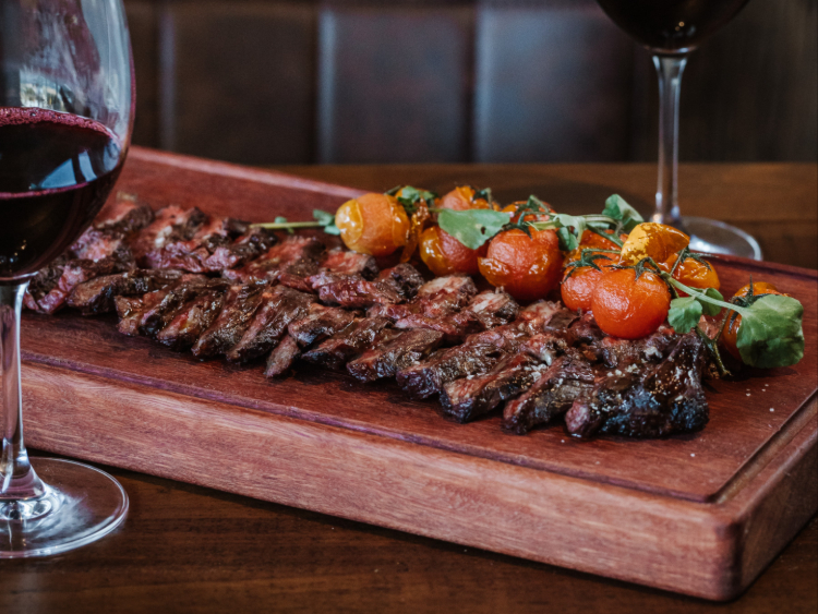 Onyx Grill slider image