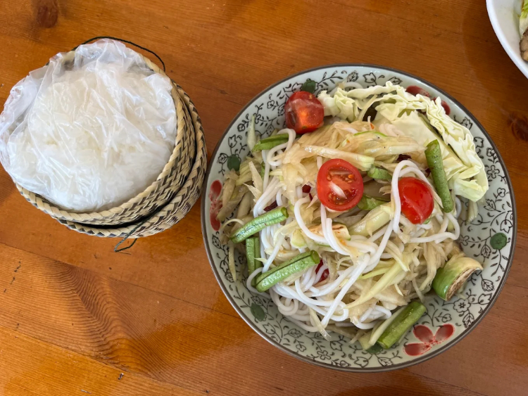 E.Laenoi Lao Restaurant slider image