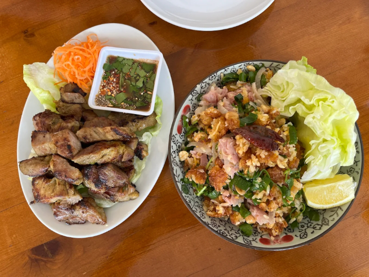 E.Laenoi Lao Restaurant slider image