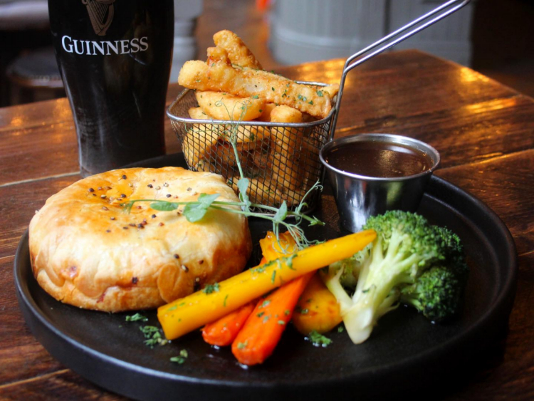The Black Lion slider image