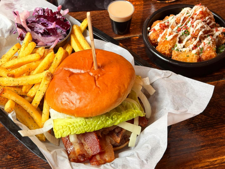 The Black Lion slider image