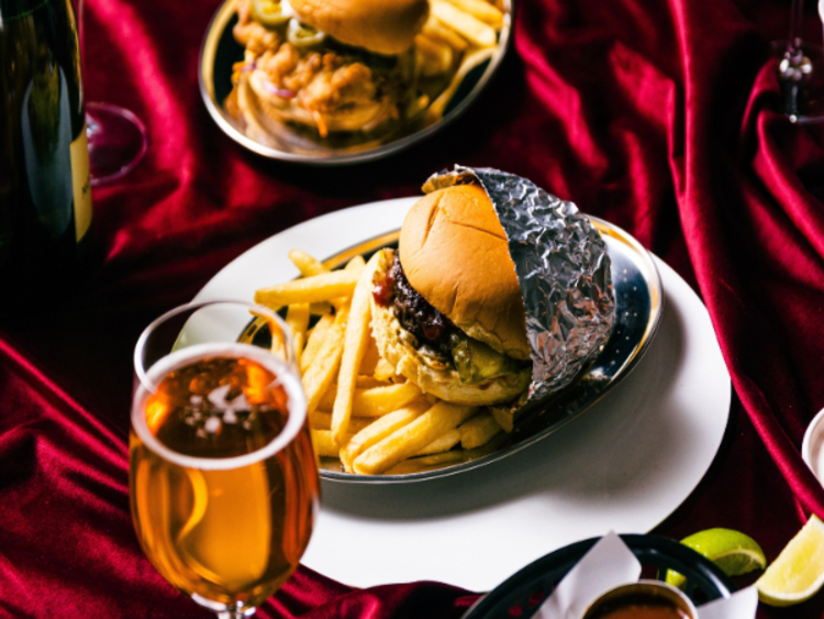 Shush Burger - Courtyard By Marriott slider image