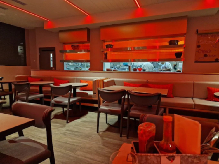 Shush Burger - Courtyard By Marriott slider image