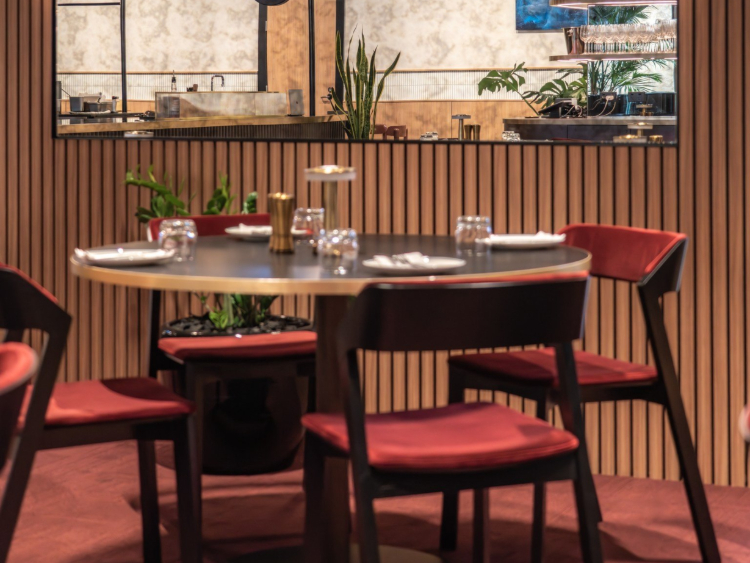 Cecilia slider image