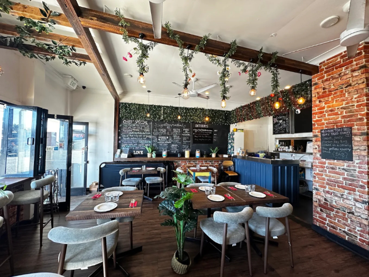 Pinto Thai Eatery slider image