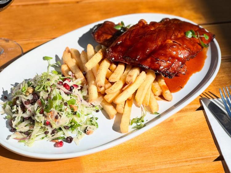 Tziki Bar slider image