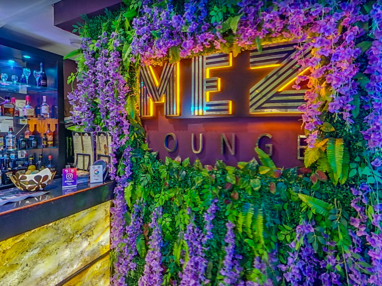 Mez Lounge slider image