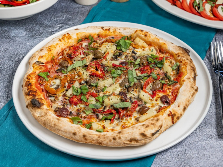 La Famiglia Italian Woodfired Pizzeria slider image